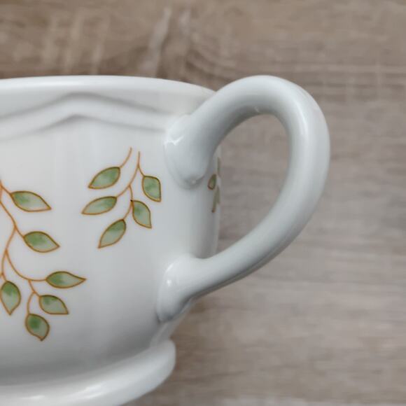 Totally Today Vintage Dragonfly and Ivy Curtain Tie Back Cup White and Green - Picture 2 of 10